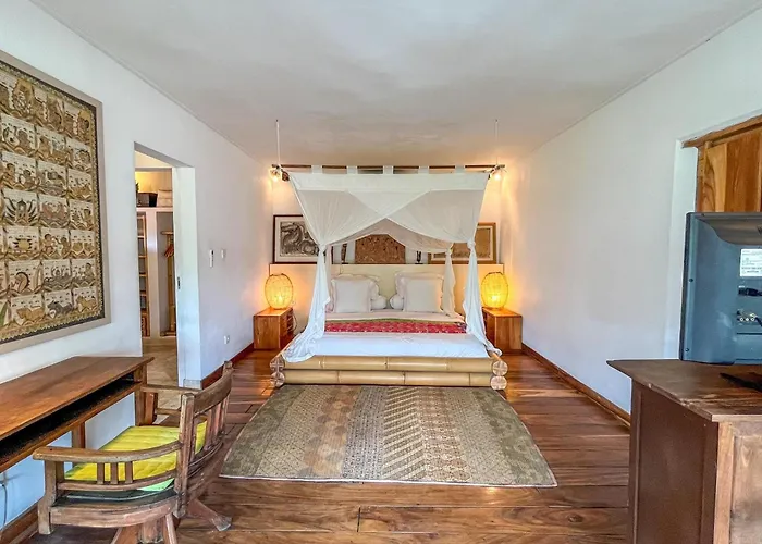 Nak - Charming 4br Family-friendly Villa, Walking Distance To