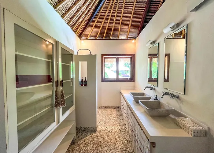 Nak - Charming 4br Family-friendly Villa, Walking Distance To Villa *