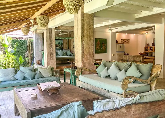 Nak - Charming 4br Family-friendly Villa, Walking Distance To Villa *