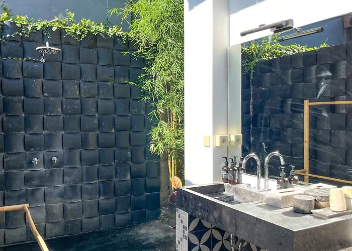 Nak - Charming 4br Family-friendly Villa, Walking Distance To * Seminyak (Bali)