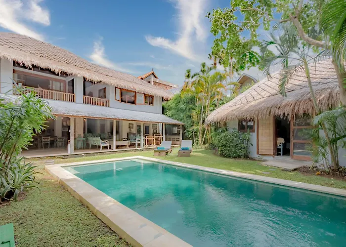Nak - Charming 4br Family-friendly Villa, Walking Distance To